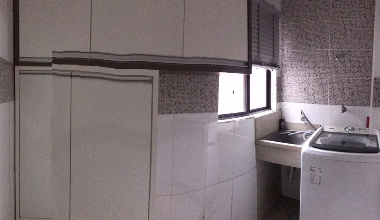 WhatsApp Image 2025-10-21 at 10.35.02 (1)